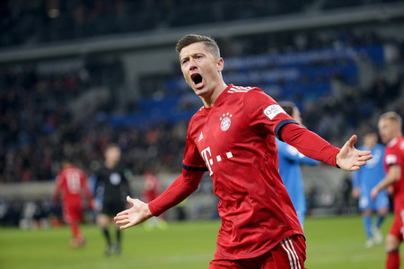 Lewandowski back with Bayern on verge of ninth straight league title