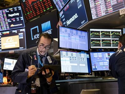 US stocks extend sell-off, Dow -1.3pc