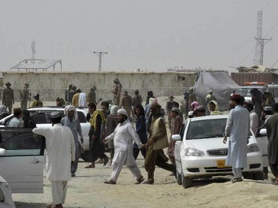 Taliban offer three-month ceasefire in return for prisoner release Taliban offer three-month ceasefire in return for prisoner release