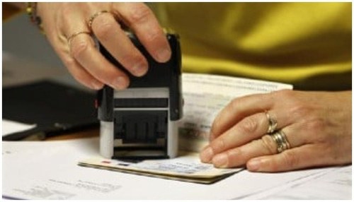 Pakistan to issue visas to journalists stranded in Afghanistan