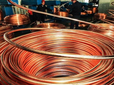 London copper falls on caution ahead of Fed symposium