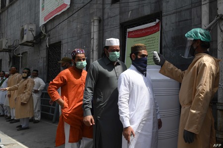 Covid-19: Pakistan reports less than 2,000 daily cases for the first time since July 23
