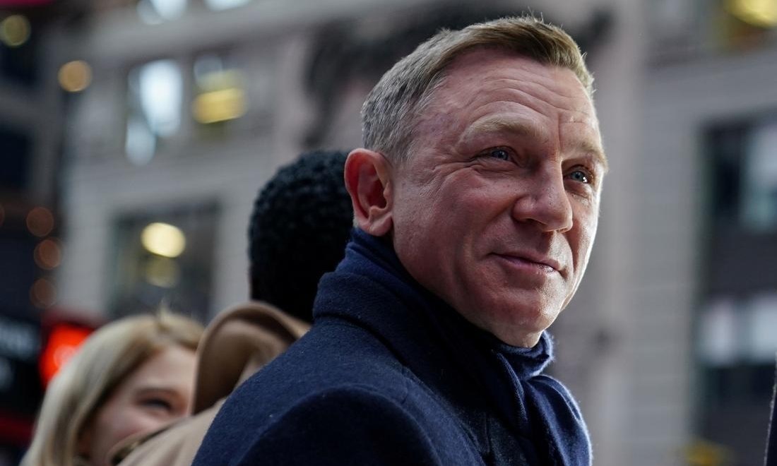 Daniel Craig bids farewell to James Bond