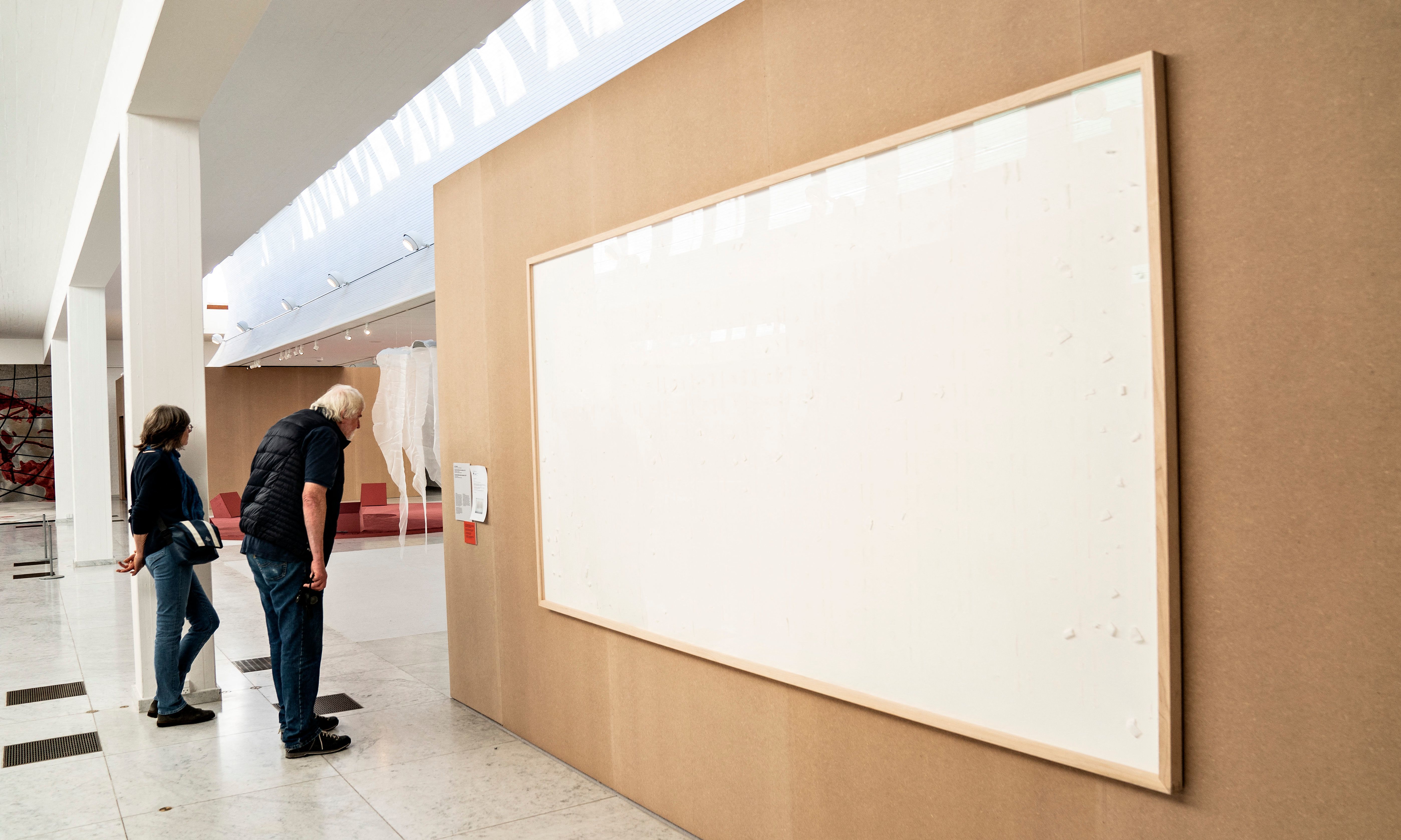 Danish artist makes off with pile of cash intended to be art