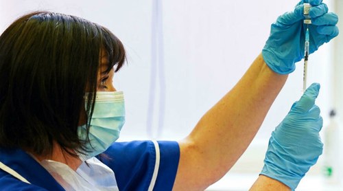 UK university jab scheme off to a slow start
