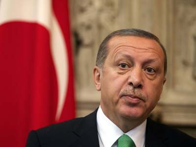 Erdogan signals new military push into Syria