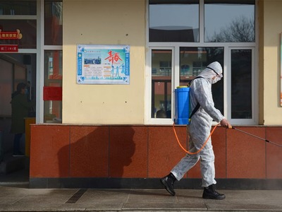 Two northern Chinese areas enforce lockdown in COVID-19 outbreak