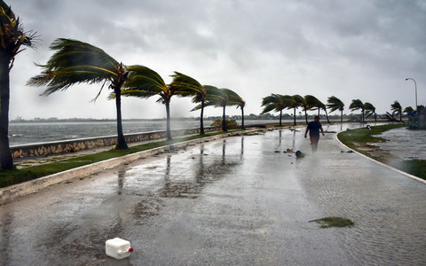 Hurricane Rick gains strength as it advances on Mexico Hurricane Rick gains strength as it advances on Mexico