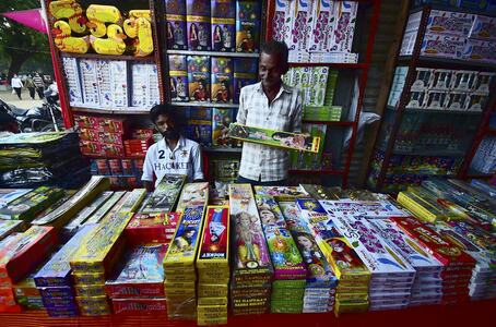 Firecrackers seized in India crackdown on festival pollution