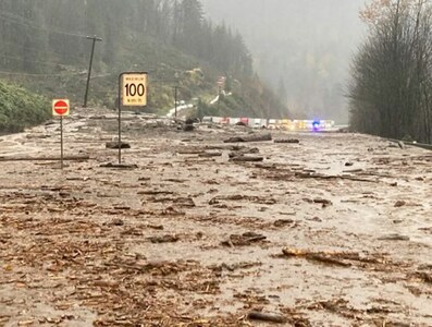 Heavy rains force evacuations, trap motorists in Canada
