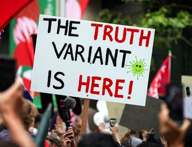 Pro and anti-vaccination protesters take to Australia streets