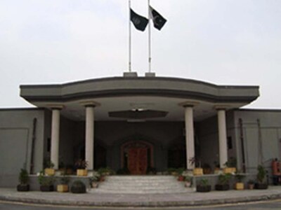 Bank account attachment: IHC restrains FBR from affecting FED recovery