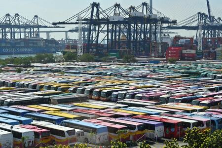 Indonesia Nov trade surplus likely narrowed to $4.45bn