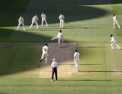 England all out for 185 in 3rd Ashes Test