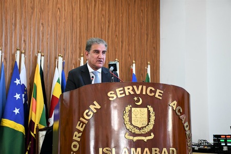 Pakistan's foreign policy must respond to shifting global trends: Qureshi