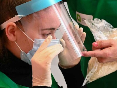 Italy reports 180,426 coronavirus cases on Saturday, 308 deaths