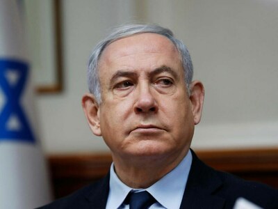 Israel's Netanyahu discusses plea bargain in graft trial, source says