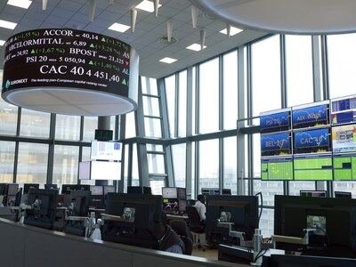 Stock markets steady, oil prices fall