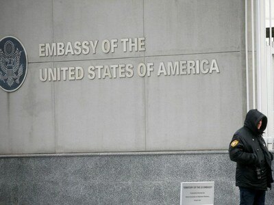US orders non-emergency embassy staff to leave Ukraine