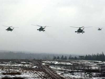 Ukraine says Russian helicopters, aircraft dispatch paratroopers to Hostomel airport