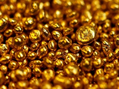 Spot gold may retest resistance at $1,999