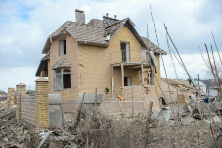 Russia promises 'silence' for Ukrainians to flee battered cities