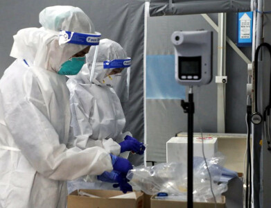 China approves five COVID-19 antigen kits for self-testing