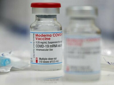 Moderna seeks US approval of second Covid booster