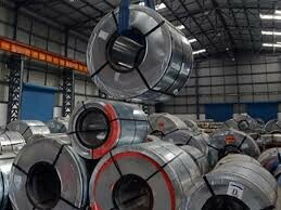 Aluminium gains on renewed Russia worries, nickel dives again