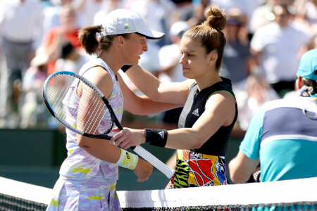 Swiatek beats Sakkari for Indian Wells WTA title, No 2 world ranking