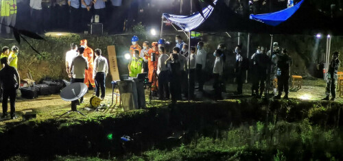 Grim search for victims, flight recorders after China&rsquo;s first plane crash since 2010