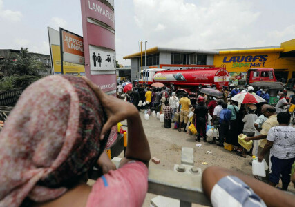 Crisis-hit Sri Lanka sends troops to oversee fuel distribution