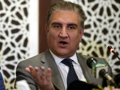 FM presents amendment bill to NA Speaker for establishment of South Punjab Province