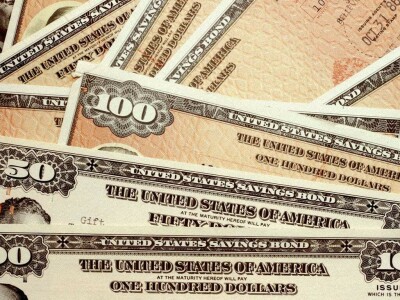 US Treasury yields jump again, 5-10 yield curve inverts further