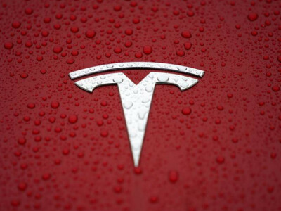 Tesla seeks investor approval for stock split
