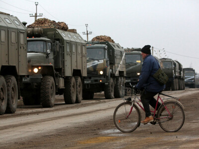 Ukrainian president says retreating Russian troops are leaving mines