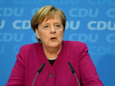 Merkel defends 2008 decision to block Ukraine from NATO