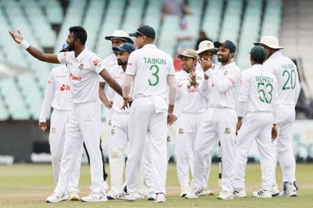 Bangladesh to complain over S. Africa umpiring, sledging