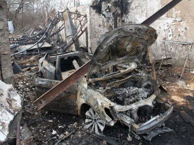 Russian forces bombard Ukraine cities as US includes Putin&rsquo;s daughters in new sanctions