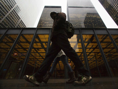 Canada&rsquo;s jobless rate at record low 5.3% as economy adds 72,500 jobs