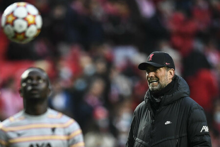 Man City and Liverpool brace for summit meeting