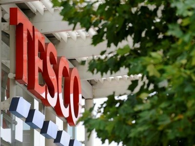 Tesco supermarket warns on profit as inflation bites