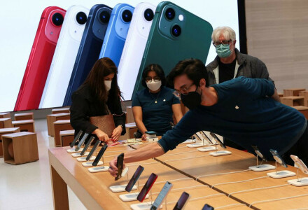 Apple, others face shipment delays as China COVID curbs squeeze suppliers Apple, others face shipment delays as China COVID curbs squeeze suppliers