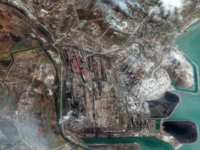 Ukrainians hang on at Mariupol steel plant