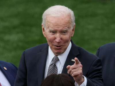 Biden bans Russian-linked ships from US ports