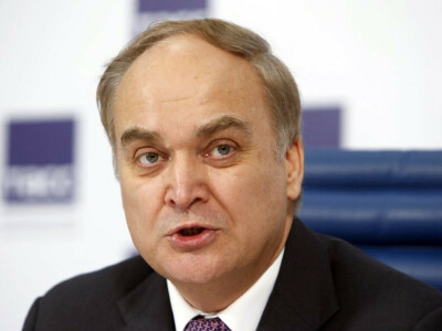 Russia warns United States against sending more arms to Ukraine