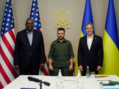 On Ukraine visit, Blinken, Austin pledge return of US diplomats, more security aid