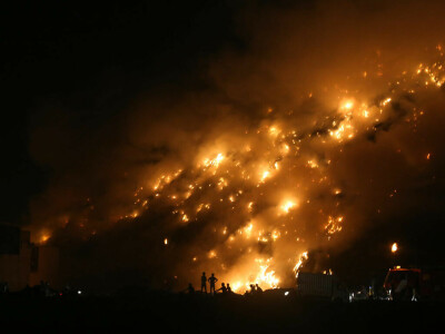 Garbage fire chokes Indian capital reeling from heatwave