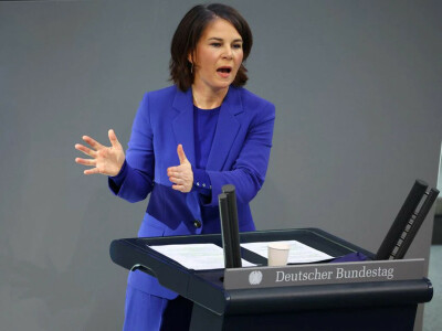 German foreign minister will visit Ukraine shortly, chancellor says