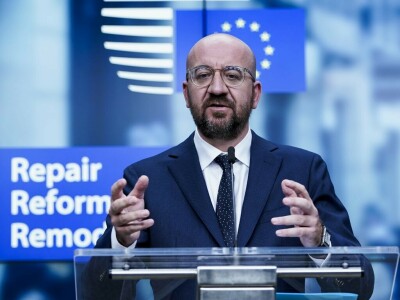 EU chief says Russian invasion will fail, takes cover during Ukraine visit